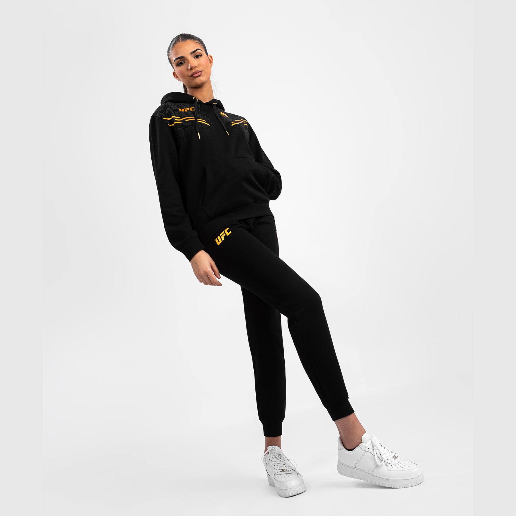 venum-ufc-adrenaline-by-venum-replica-champion-damen-jogginghose-schwarz-gold image 2