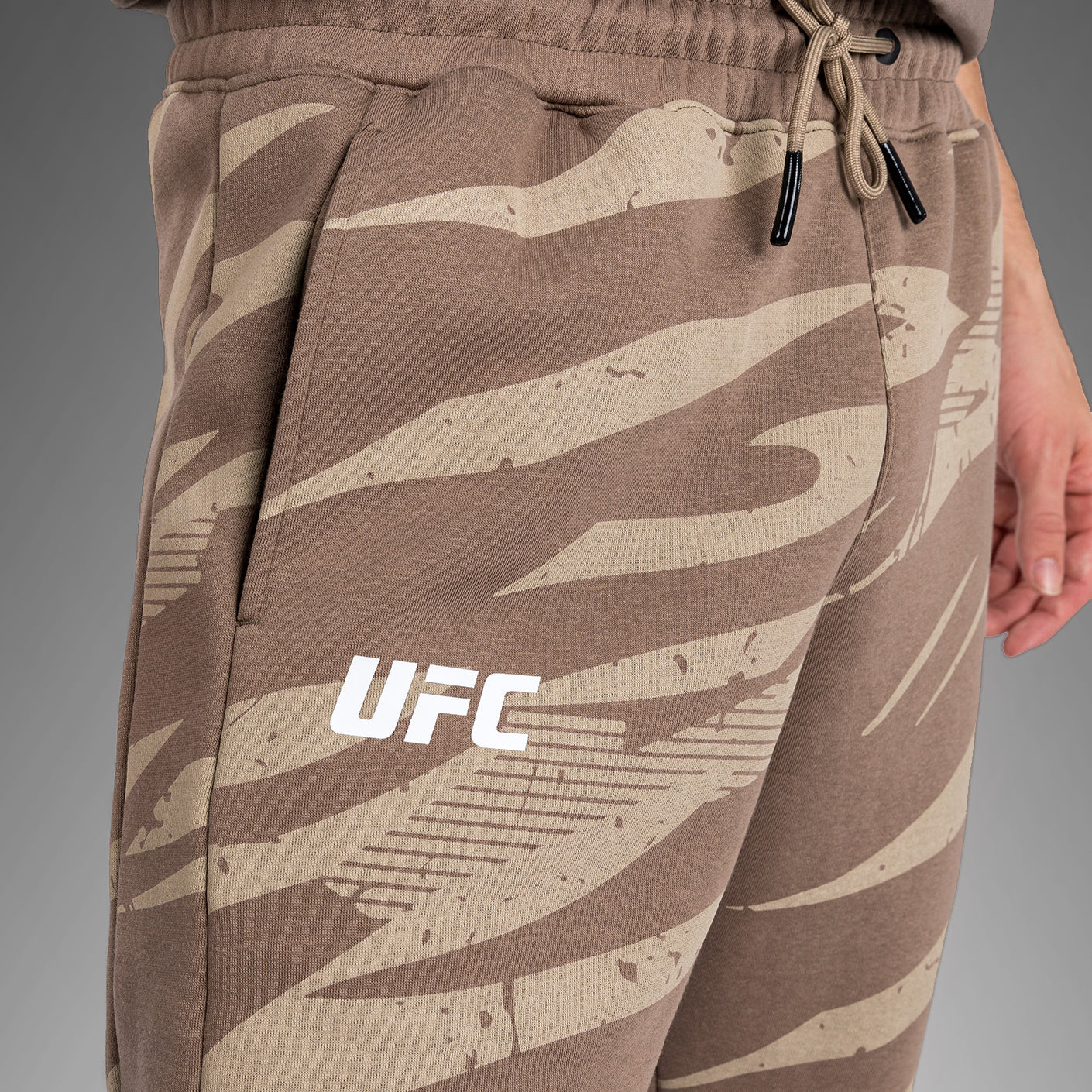 ufc-adrenaline-by-venum-fight-week-herrenhose-desert-camo image 7