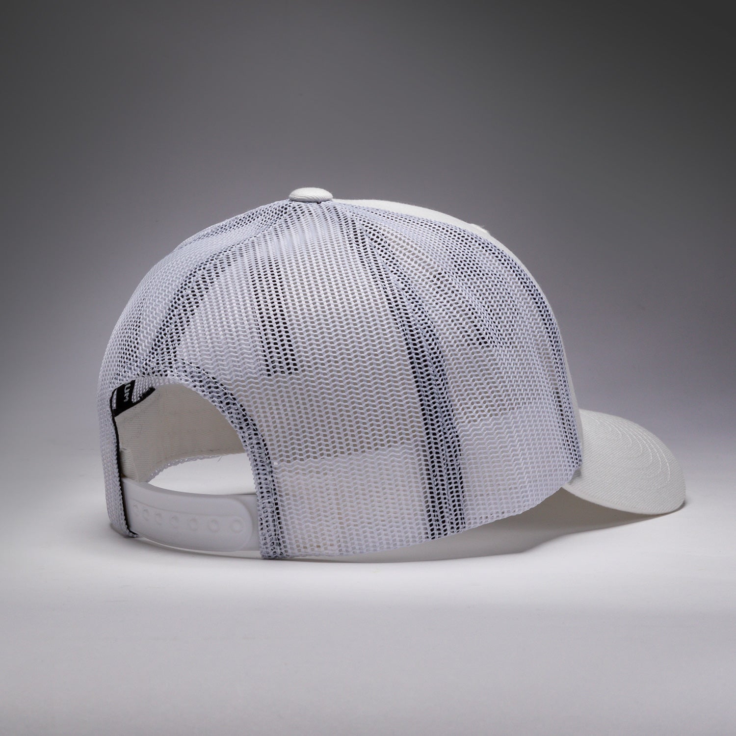 venum-classic-trucker-cap-schneewei image 2