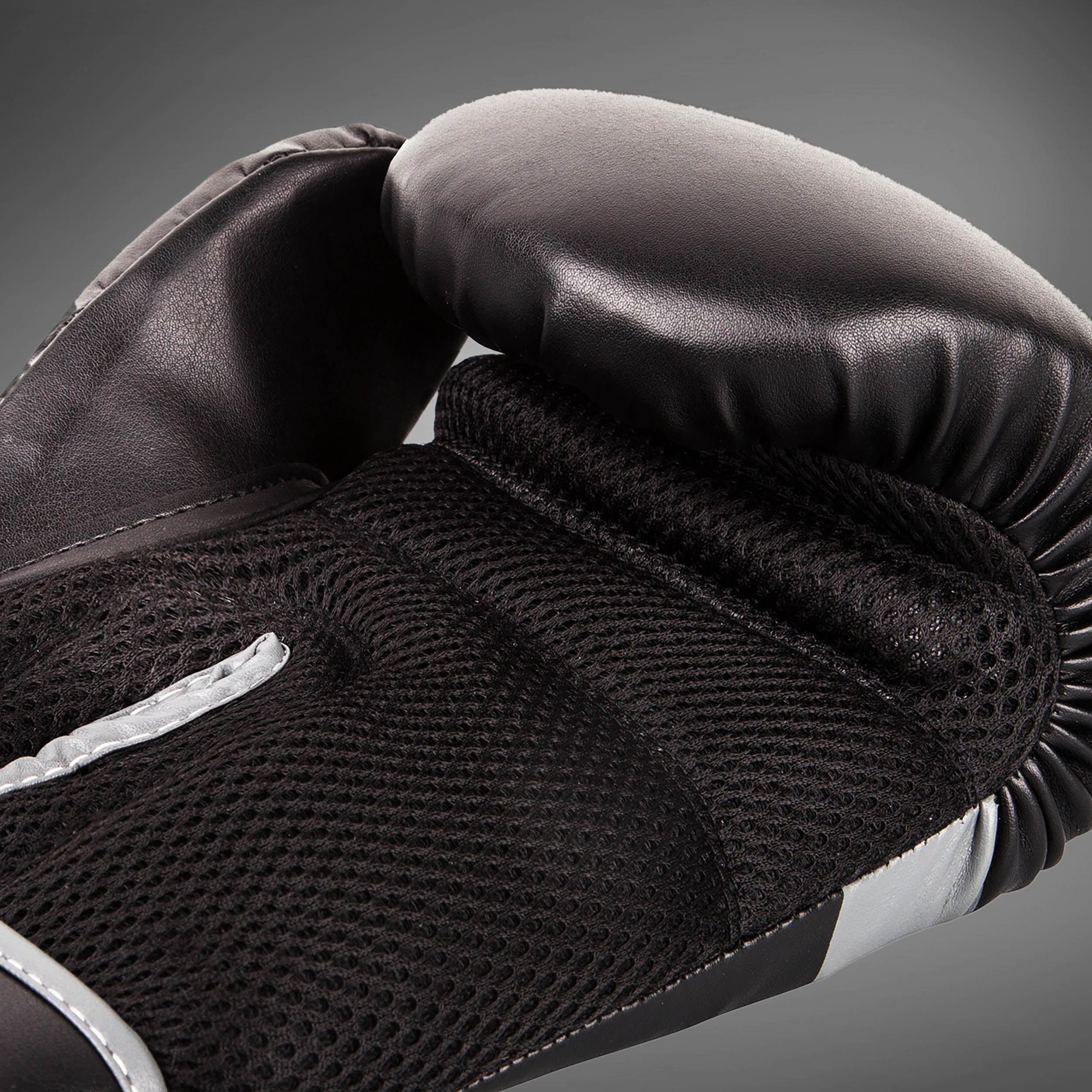 ringhorns-charger-by-venum-boxhandschuhe-schwarz-2 image 4