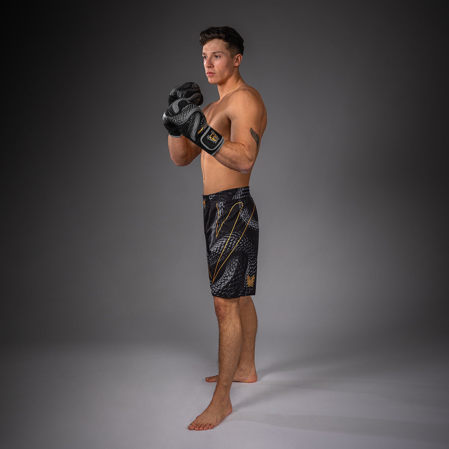venum-matupa-fightshorts-herren-schwarz-grau-gold image 5