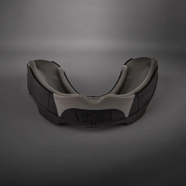 venum-predator-mundschutz-schwarz image 1