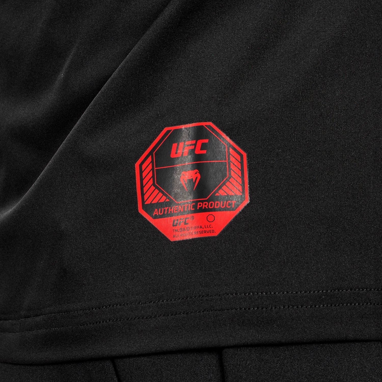 ufc-adrenaline-by-venum-fight-week-dry-tech-t-shirt-herren-schwarz image 8
