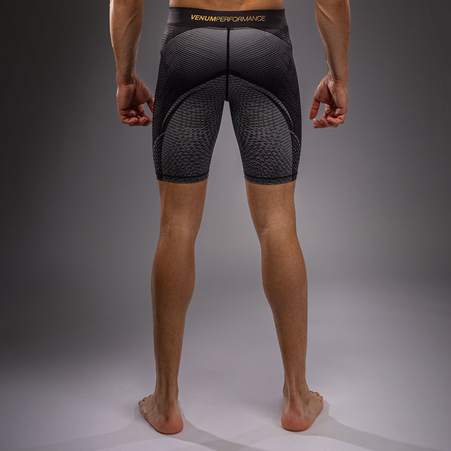 venum-galactic-3-0-kompressionsshort-vale-tudo-schwarz-gold image 3
