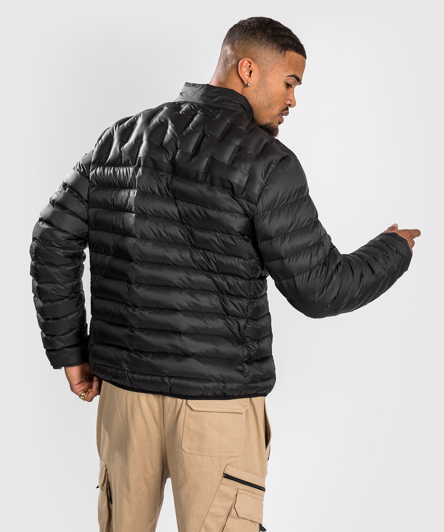venum-elite-light-daunenjacke-unisex-schwarz image 5