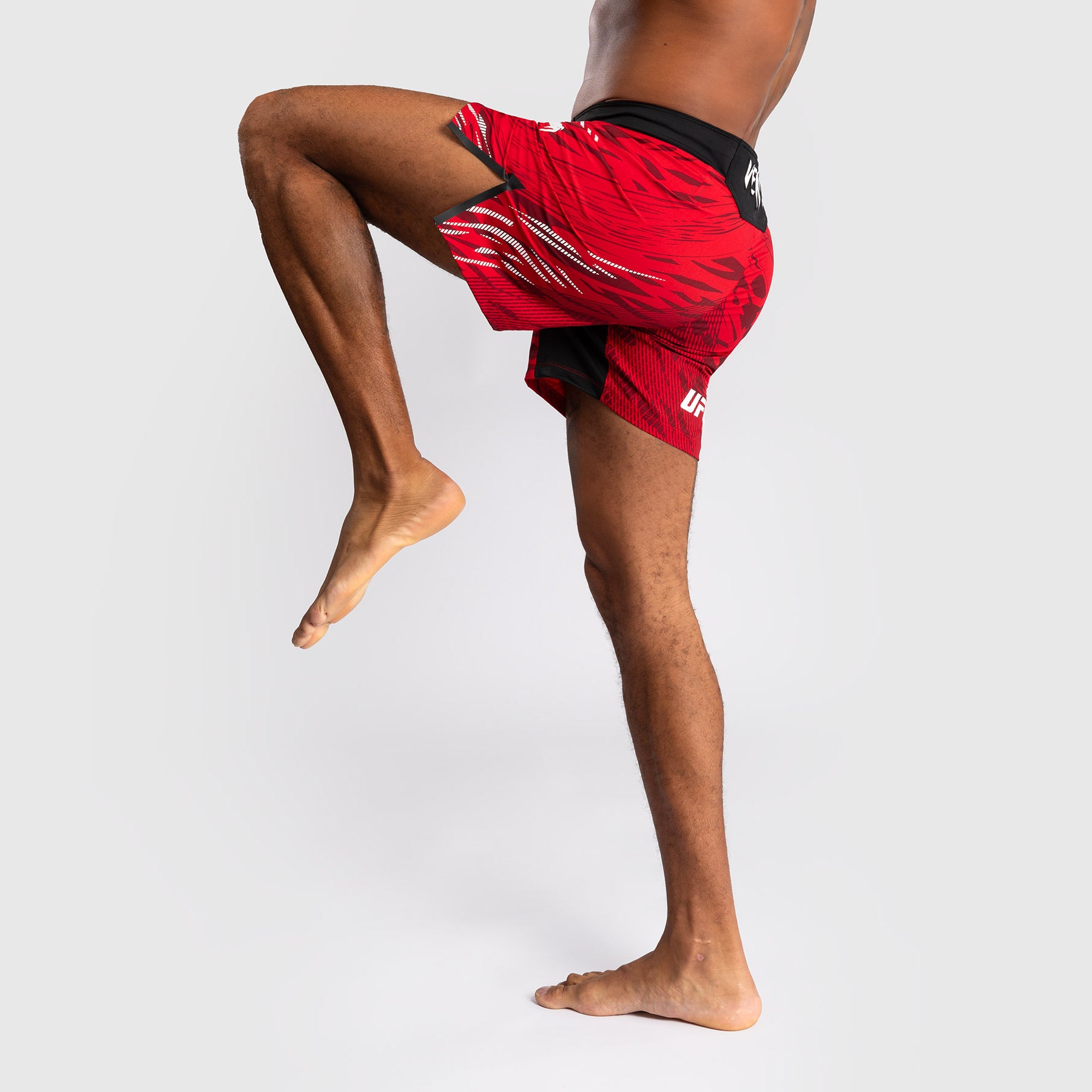 ufc-fusion-by-venum-authentic-fight-night-fight-short-short-fit-herren-rot image 7