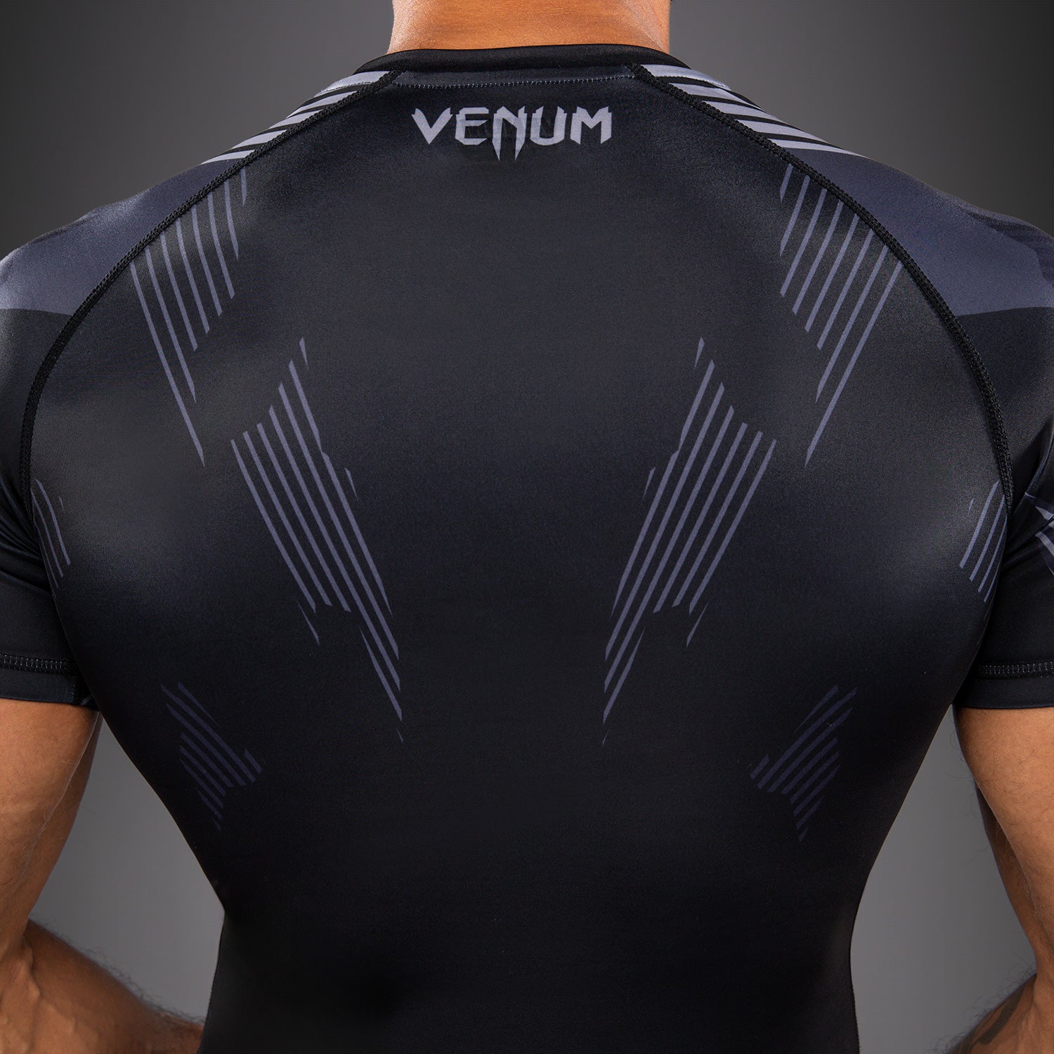 venum-no-gi-6-0-rashguard-kurzarm-schwarz-grau image 7