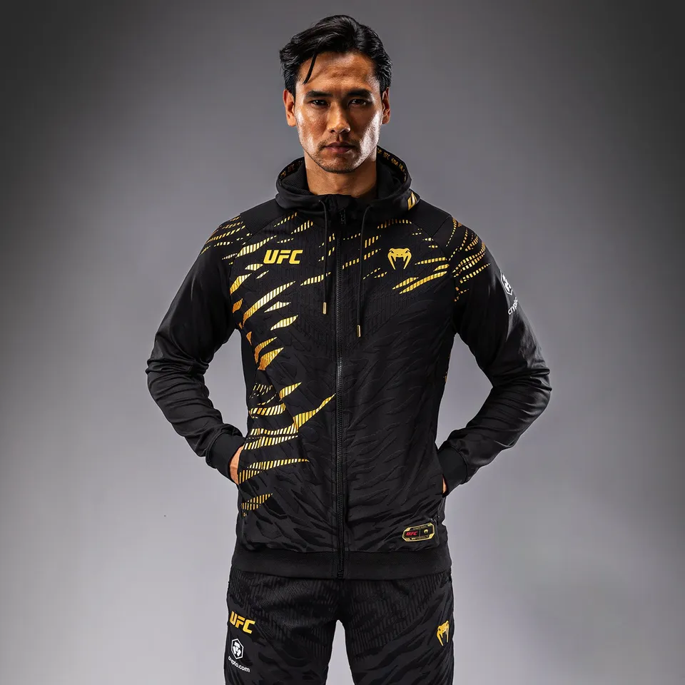 ufc-fusion-by-venum-authentic-fight-night-herren-walkout-hoodie-champion image 1