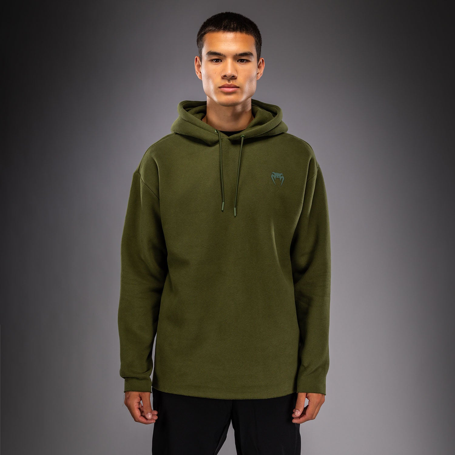 venum-divide-winter-kapuzenpullover-hoodie-khaki image 2