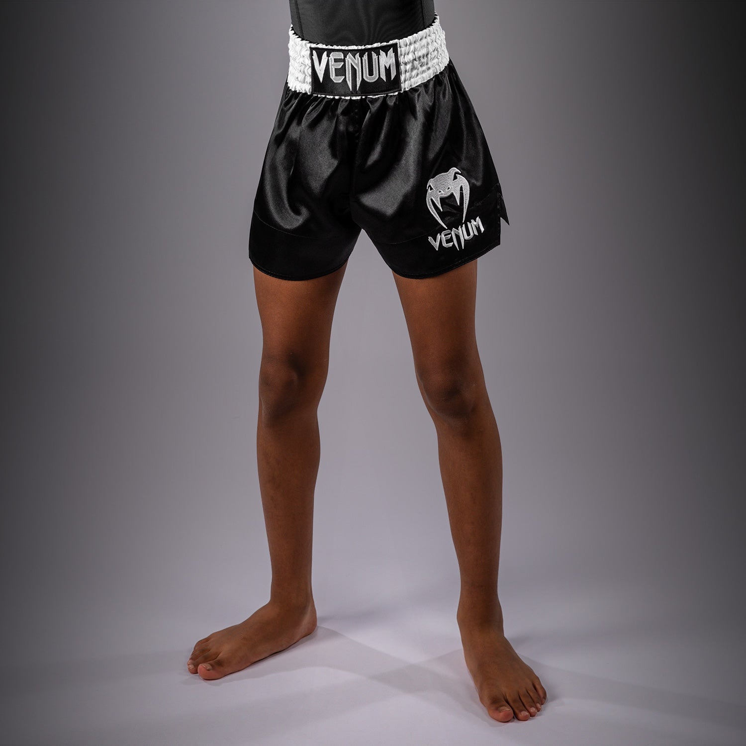 venum-classic-muay-thai-shorts-kinder-schwarz-wei image 1