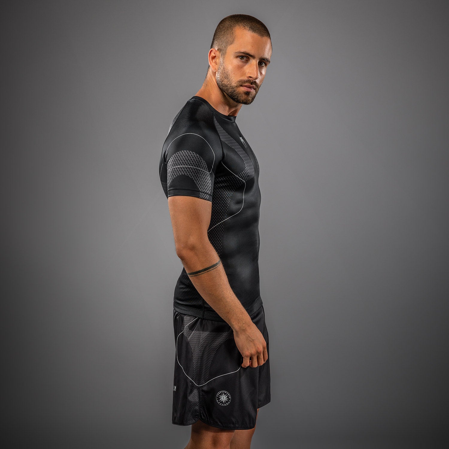 venum-nexus-kurzarm-rashguard-schwarz-silber-f-r-herren image 7