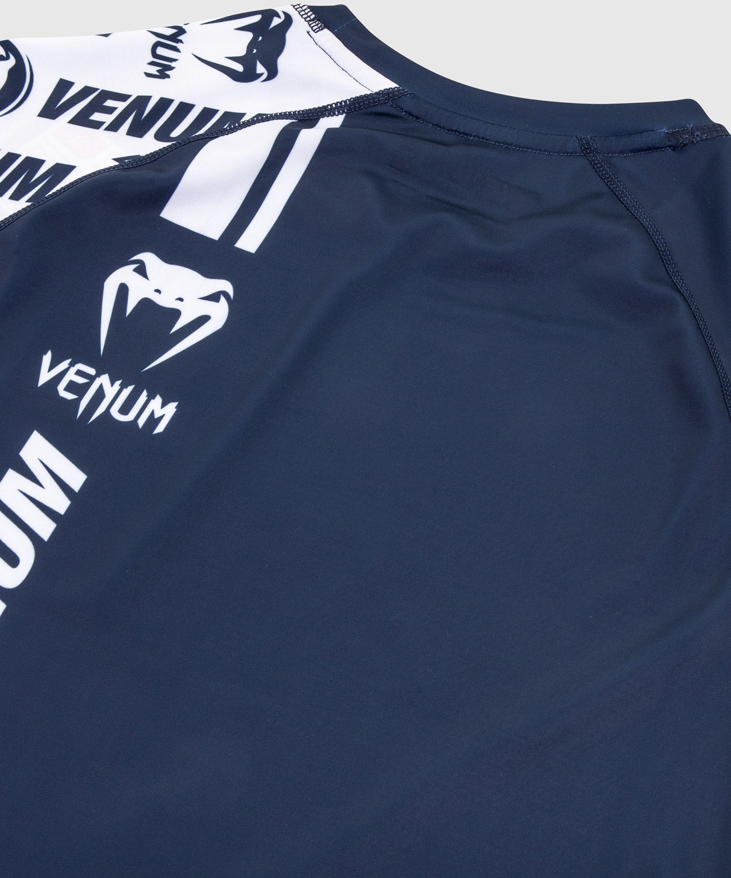 venum-logos-rashguard-kurzarm-herren-marineblau-wei image 7