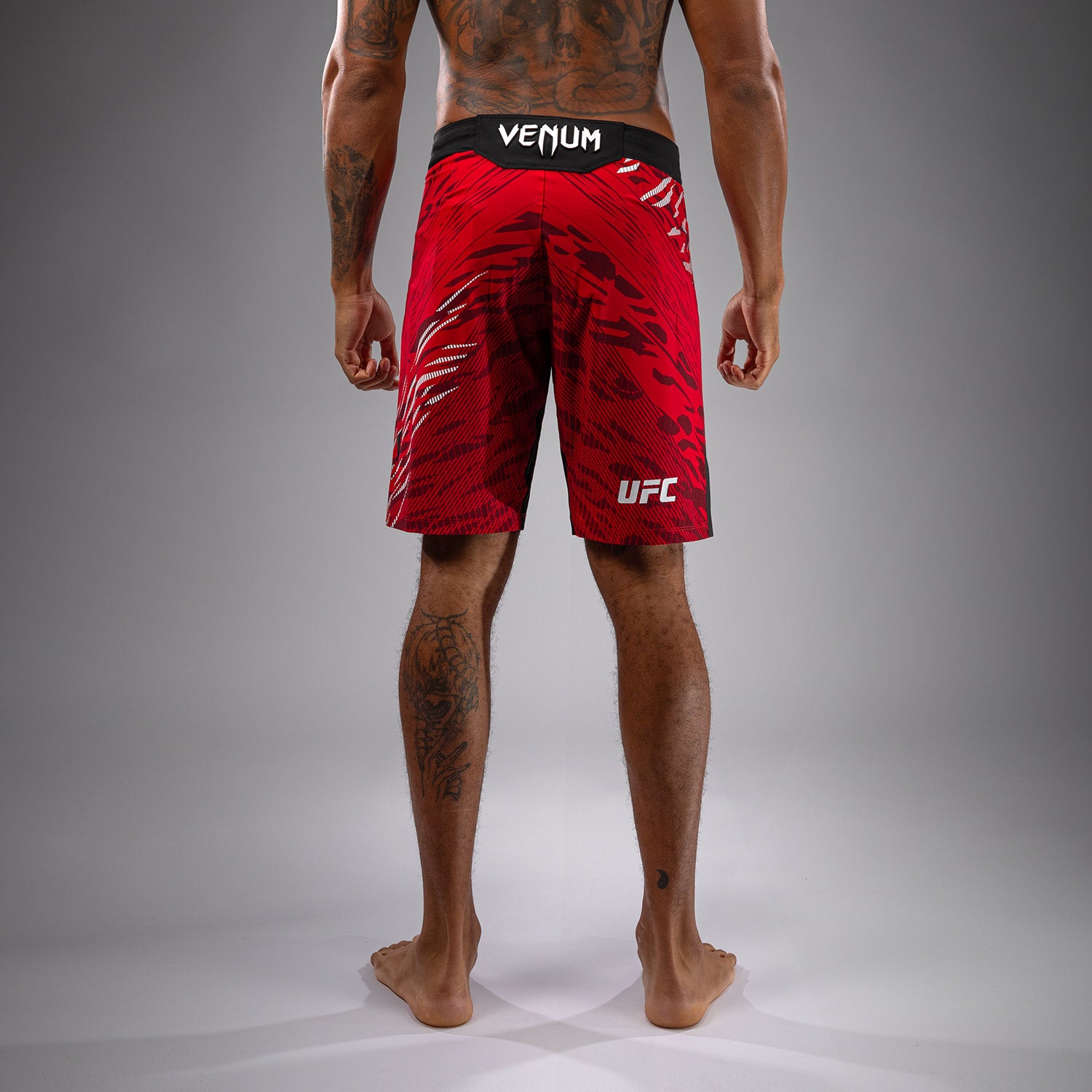 ufc-fusion-by-venum-authentic-fight-night-herren-fight-short-long-fit-rot image 2