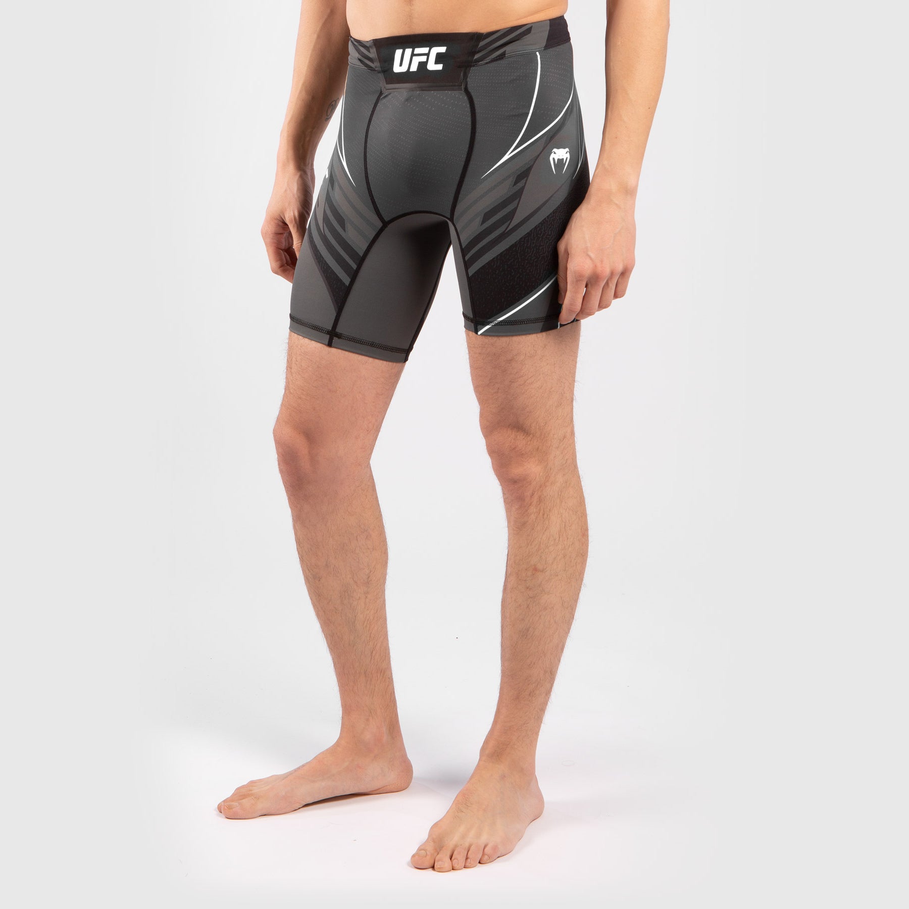 venum-ufc-authentic-fight-night-kompressionsshorts-herren-schwarz image 2