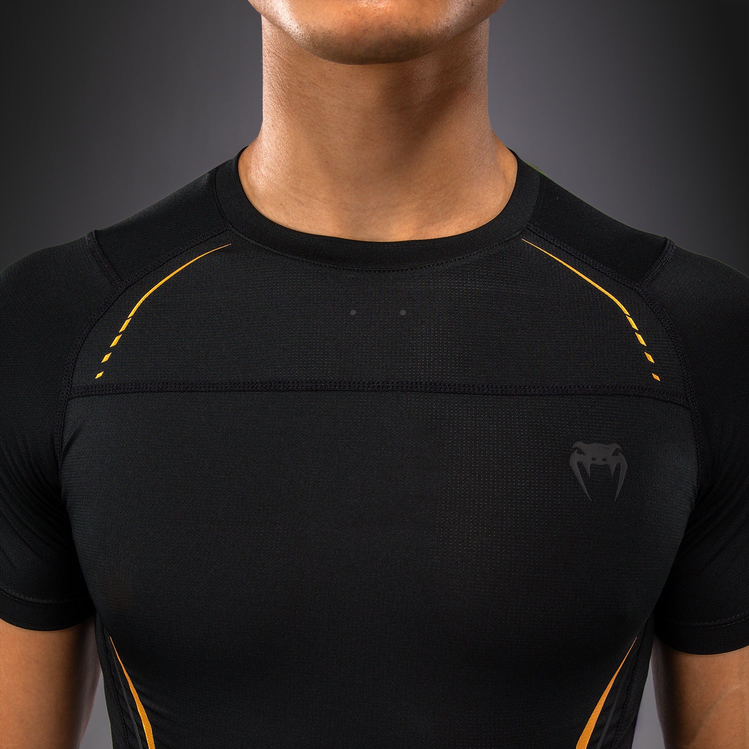 venum-g-core-kurzarm-rashguard-herren-schwarz-gold image 6