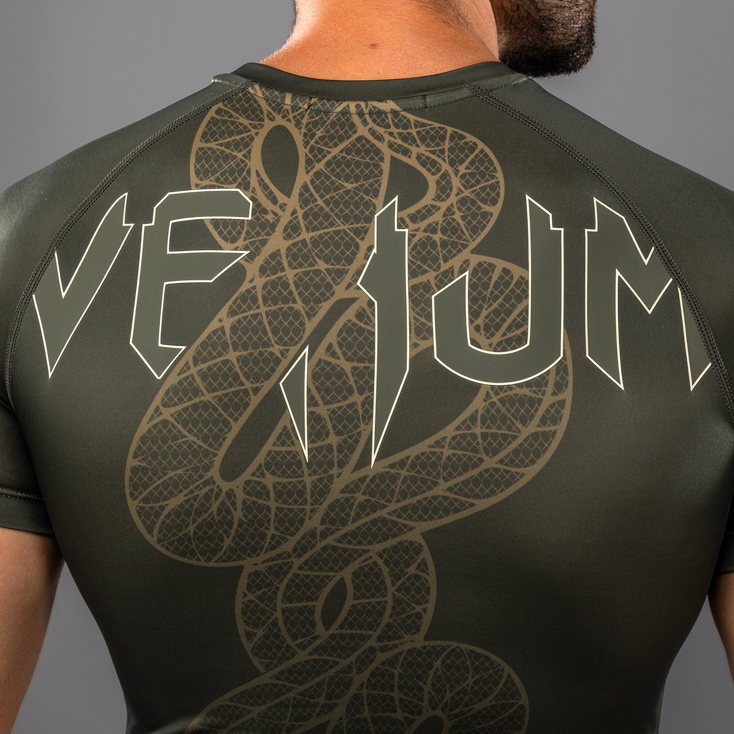 venum-serpenti-kurzarm-rashguard-khaki-bronze-ivory image 5