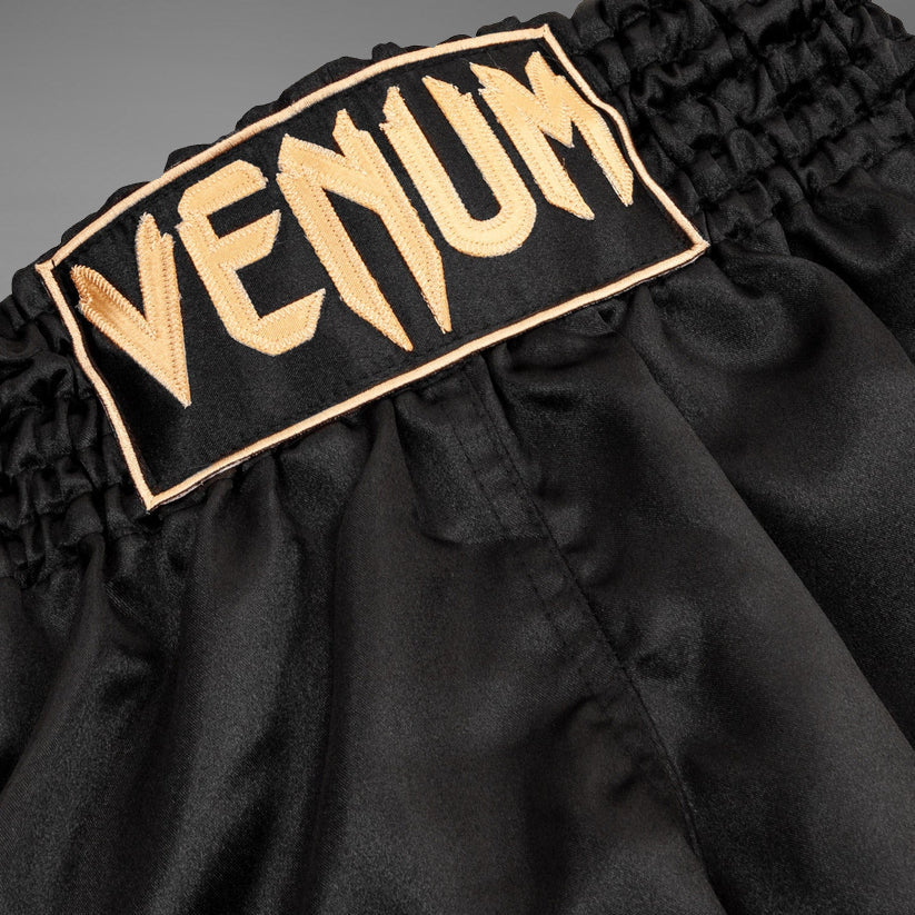 venum-classic-muay-thai-shorts-schwarz-gold image 3