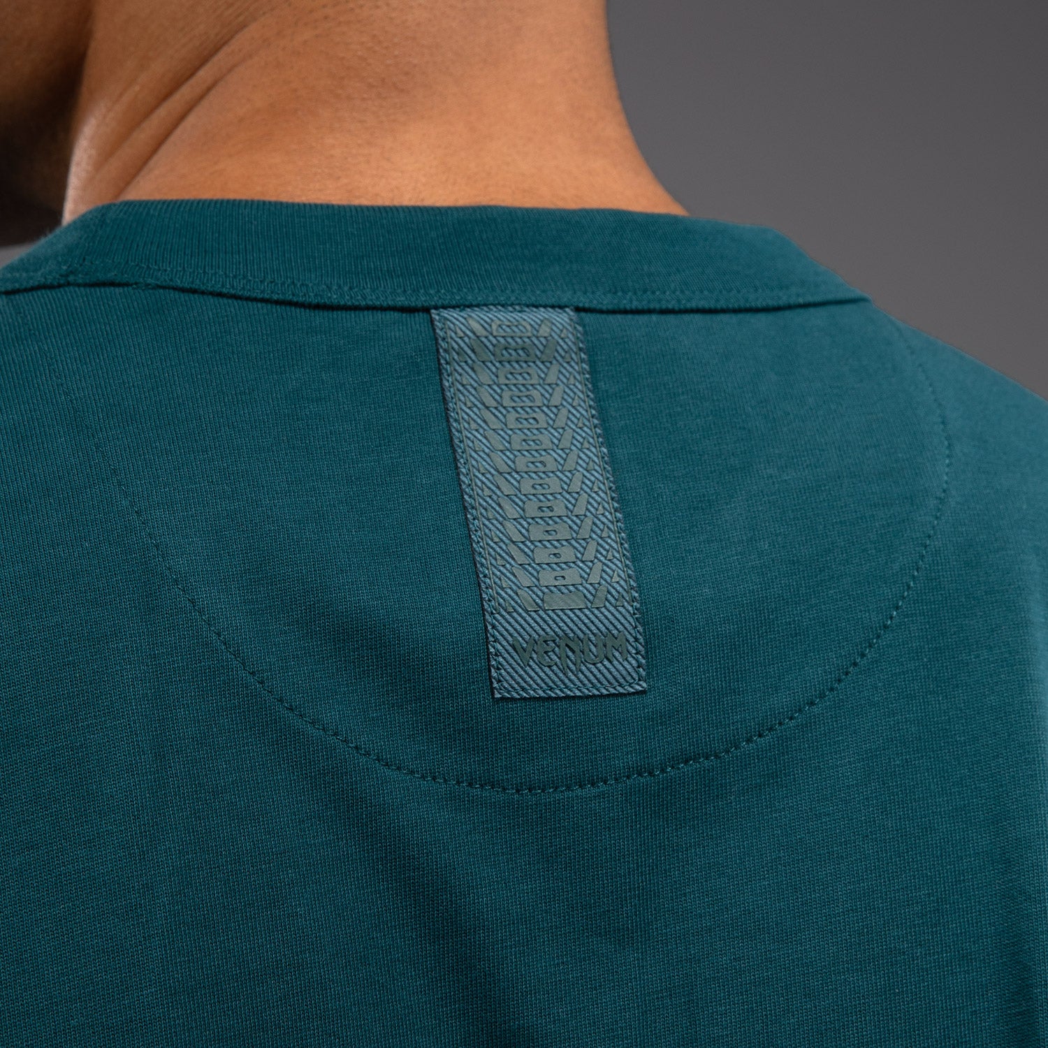 venum-silent-power-t-shirt-paon-green image 4
