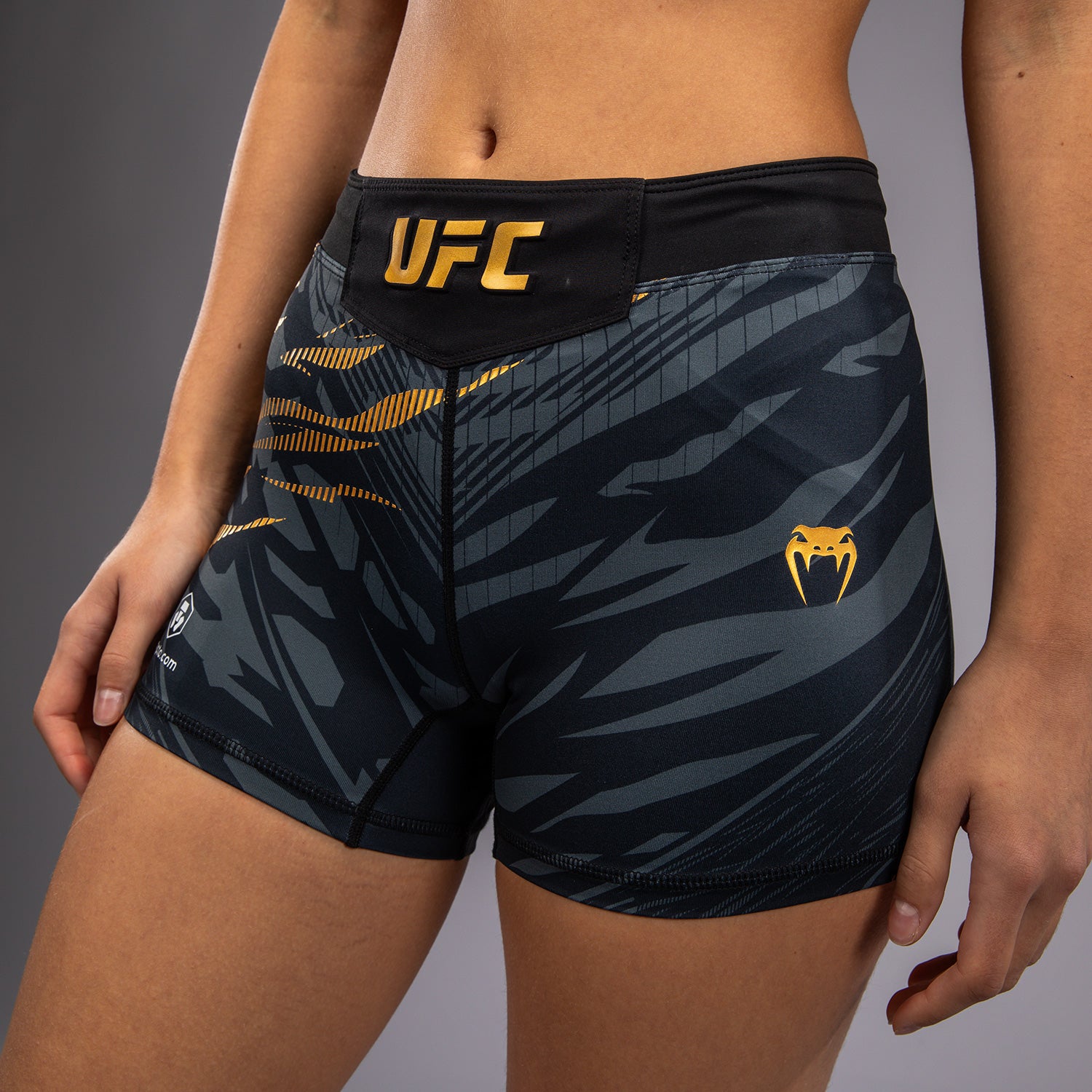 ufc-fusion-by-venum-authentic-fight-night-vale-tudo-short-damen-short-fit-champi image 5