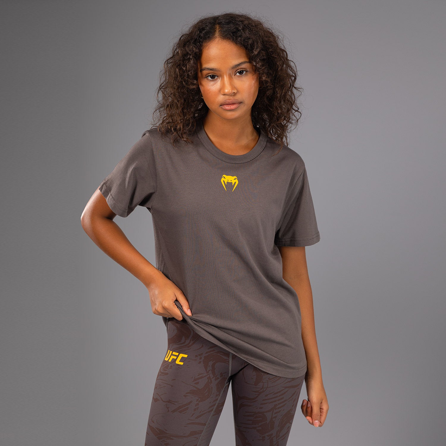 ufc-fusion-by-venum-fight-week-damen-t-shirt-baumwolle-erdiges-braun image 1