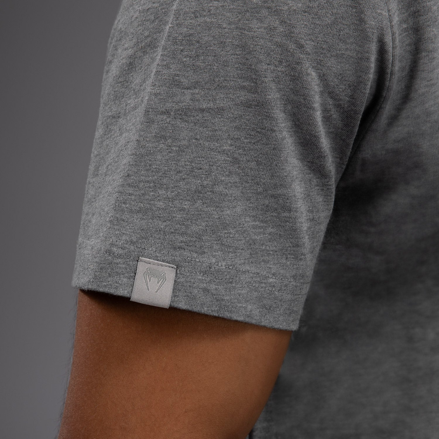 venum-silent-power-t-shirt-herren-cloudy-grey image 7