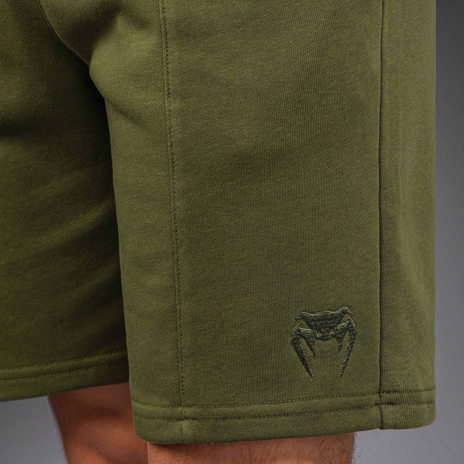 venum-classic-fleece-cotton-shorts-herren-khaki image 5
