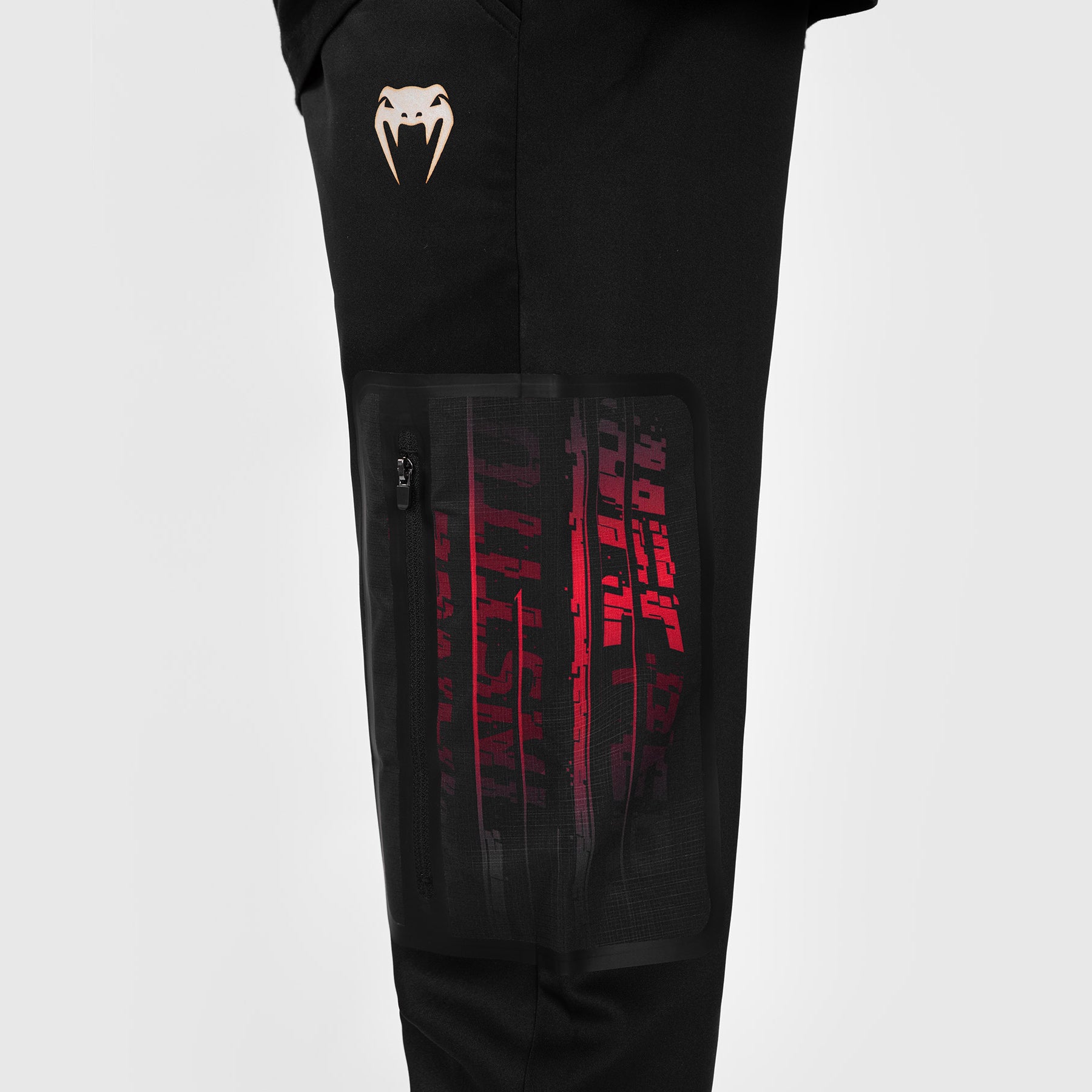 venum-ufc-performance-institute-2-0-herren-hose-schwarz-rot-jogginghose image 7
