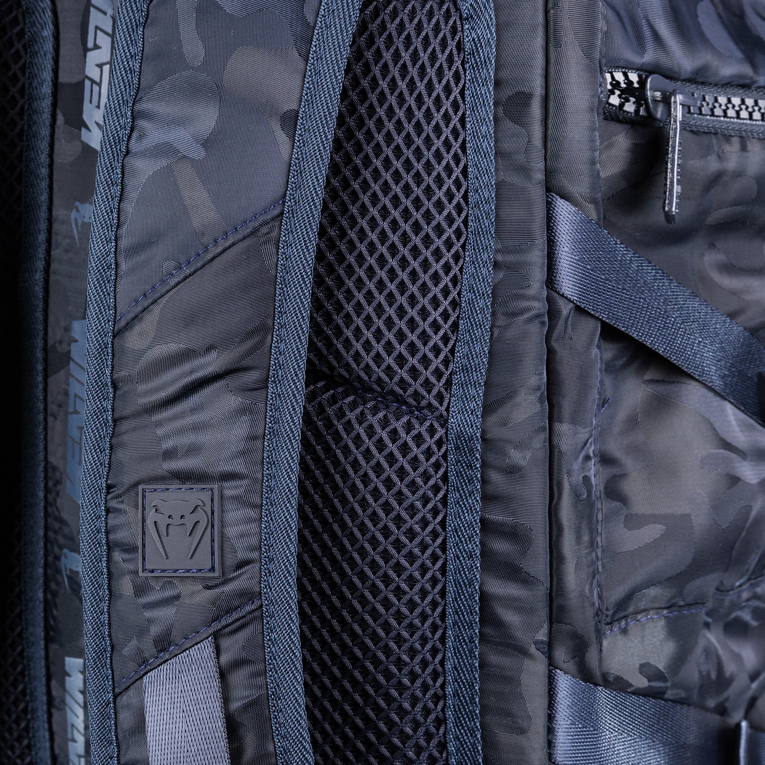 venum-challenger-xtrem-rucksack-50-63l-camo-blau image 3