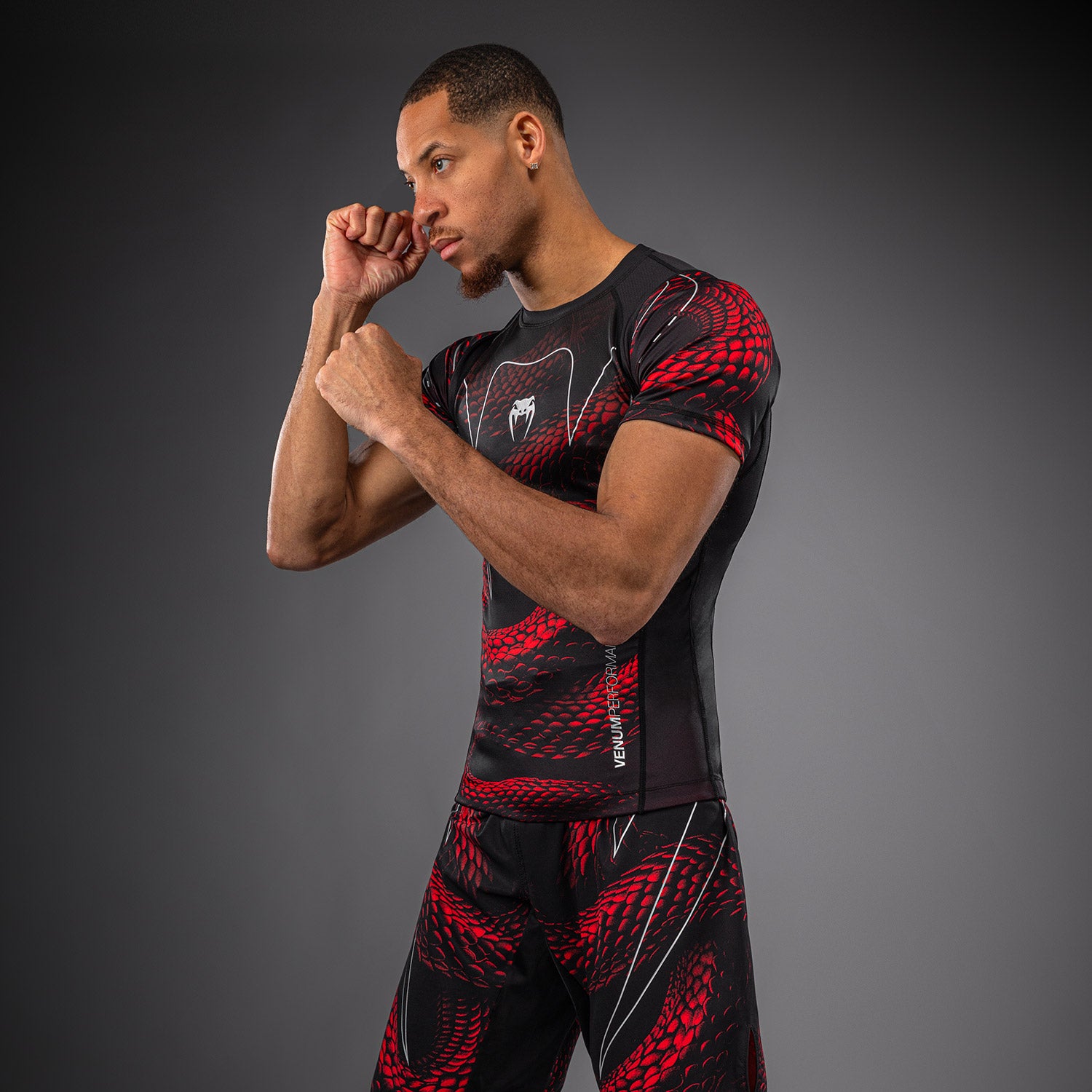 venum-matupa-kurzarm-rashguard-schwarz-rot-silber image 4