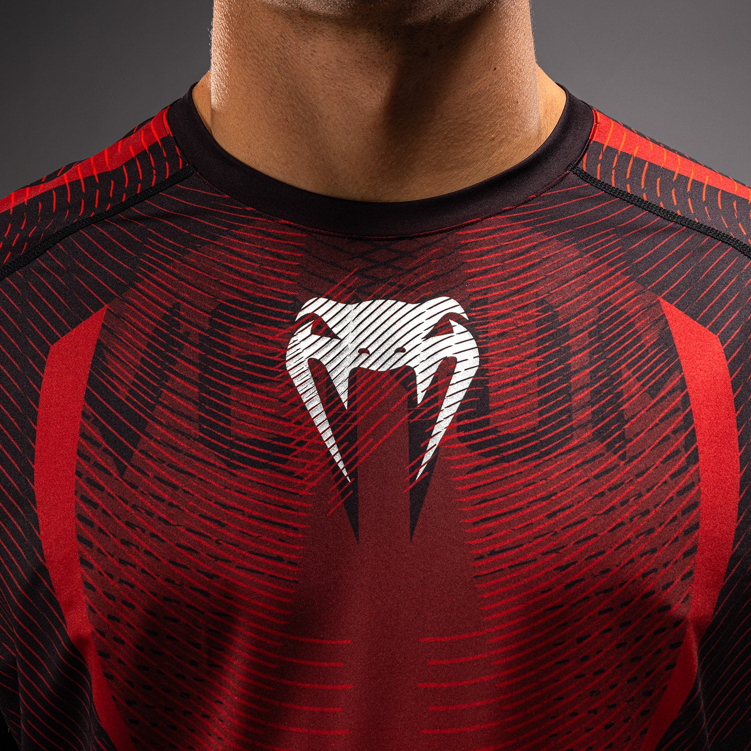 venum-galactic-3-0-dry-tech-t-shirt-herren-rot-silber image 6