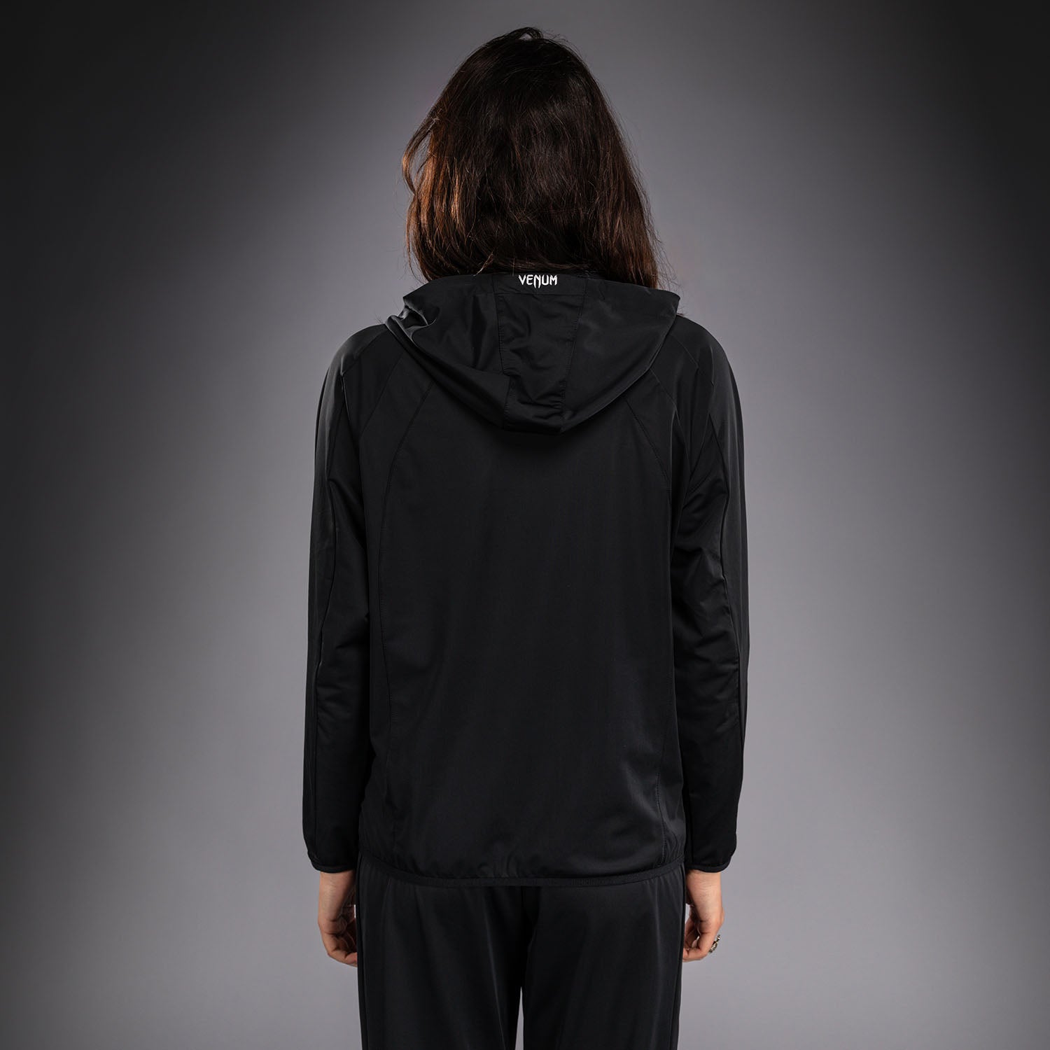 venum-contender-aero-trainingsjacke-damen-schwarz-mit-kapuze image 5