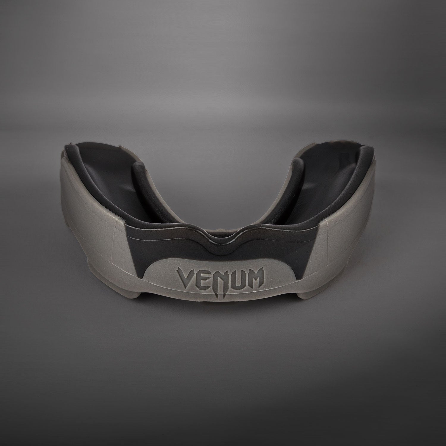 venum-predator-mundschutz-schwarz-grau-low-profile image 1