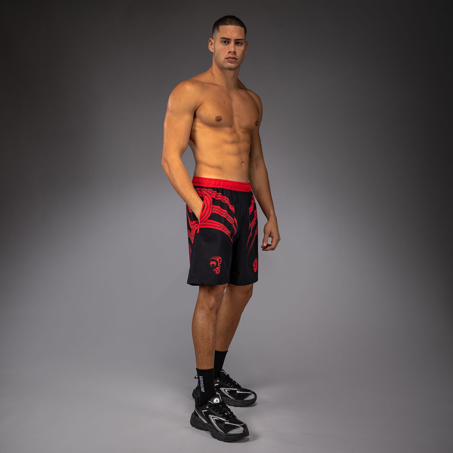 venum-x-mike-tyson-tiger-trainingsshorts-tiefschwarz-intensivrot image 4
