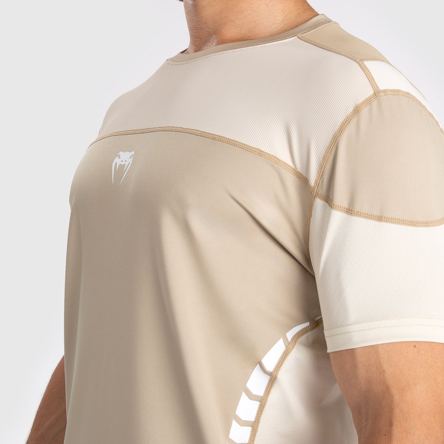 venum-tempest-herren-dry-tech-t-shirt-beige-sand image 4