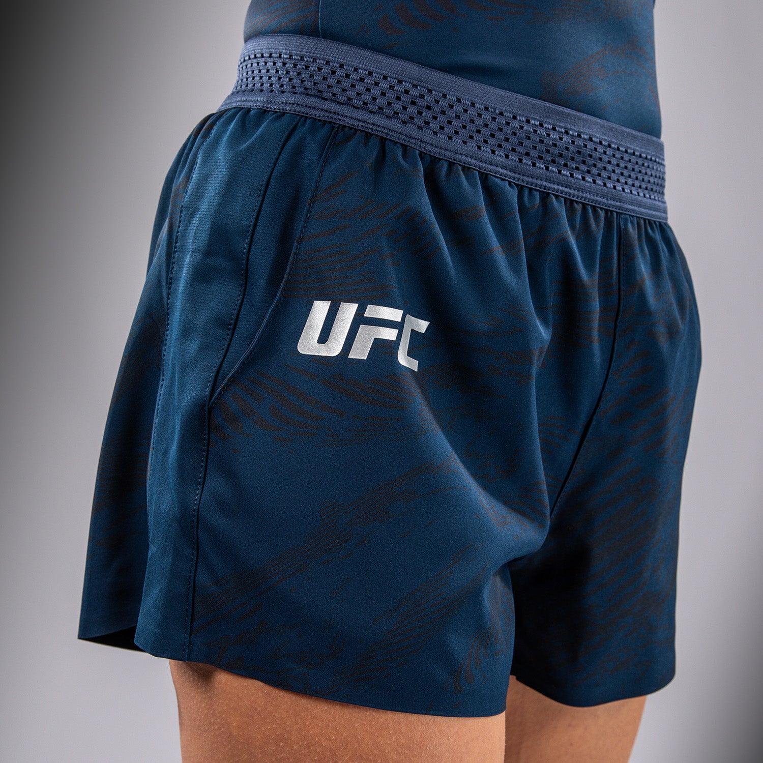 venum-ufc-fusion-by-venum-fight-week-damen-performance-short-ozeanisches-blau image 6
