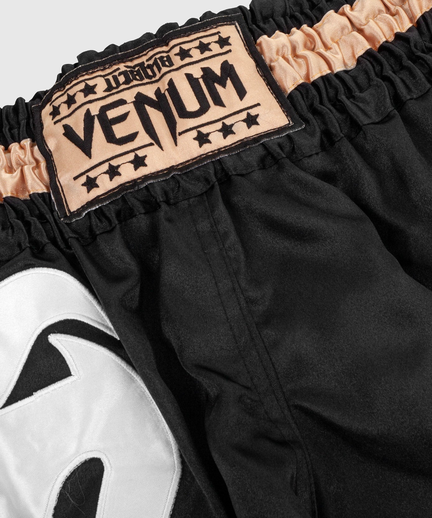 venum-giant-muay-thai-shorts-schwarz-wei-gold image 5