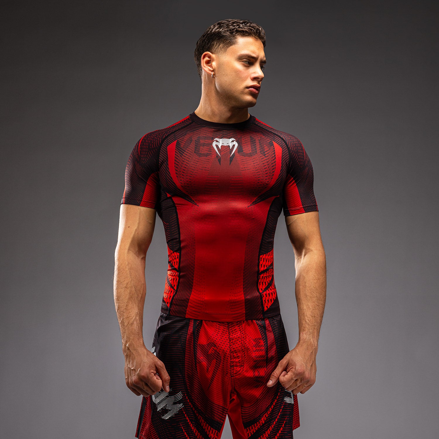 venum-galactic-3-0-kurzarm-rashguard-rot-silber-f-r-herren image 1