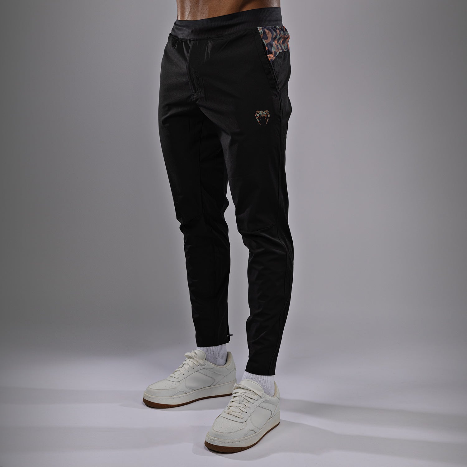 venum-jungle-ops-herren-jogger-schwarz-canyon-camo image 1