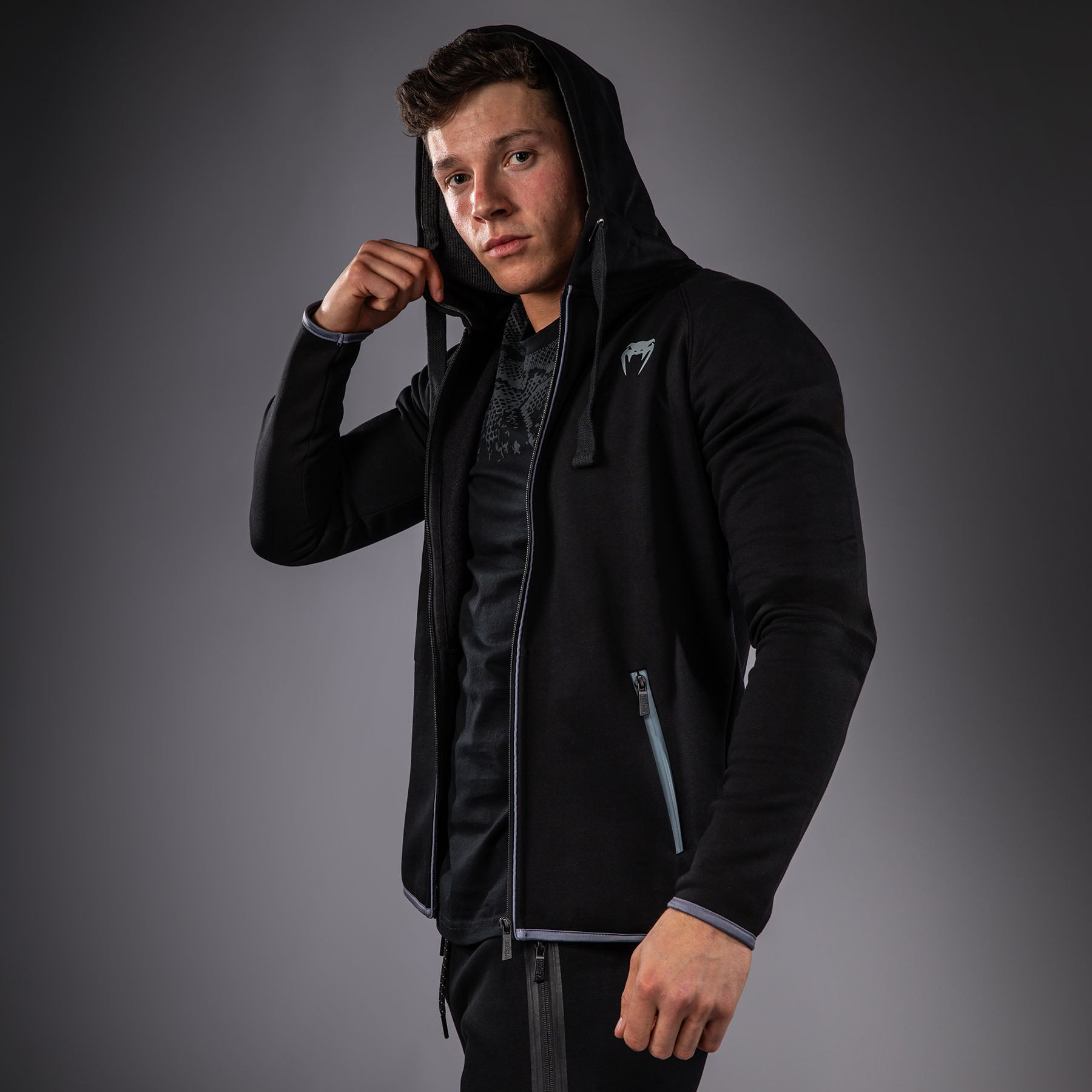 venum-hoodie-mit-rei-verschluss-schwarz-grau image 4