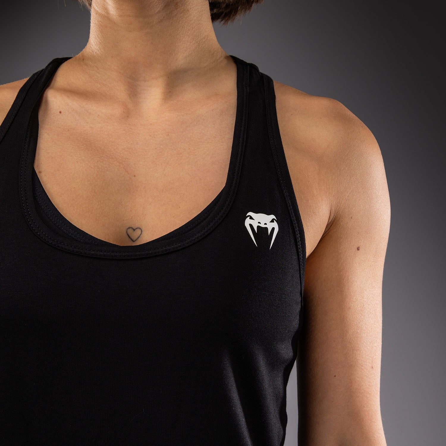 venum-essential-tank-top-damen-schwarz image 6