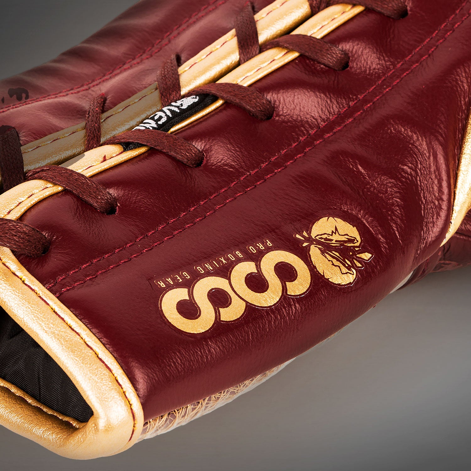 venum-coco-monogram-pro-boxhandschuhe-garnet-red image 5
