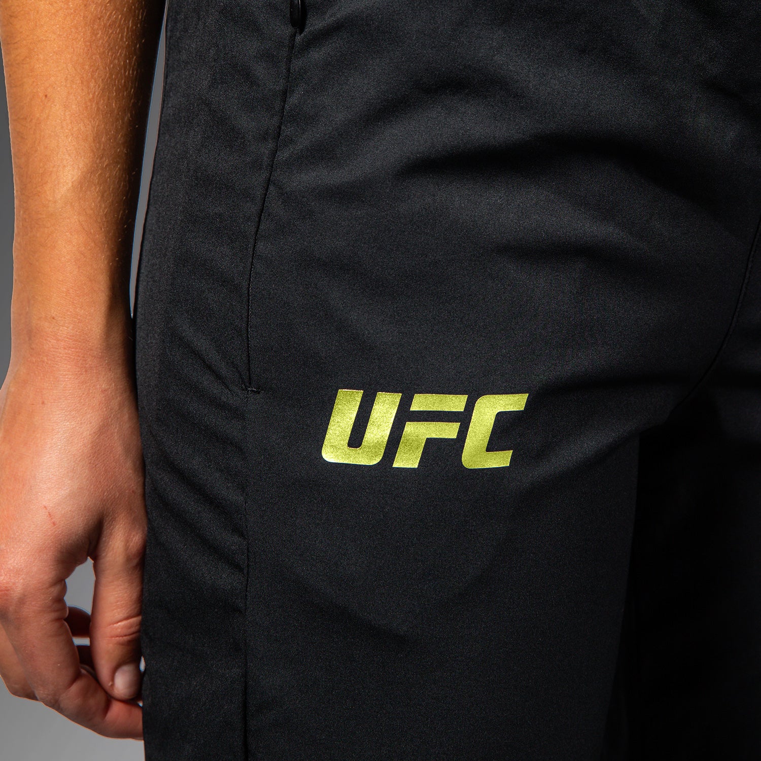 ufc-fusion-by-venum-fight-week-damen-straight-leg-hose-champion-schwarz-gold image 5