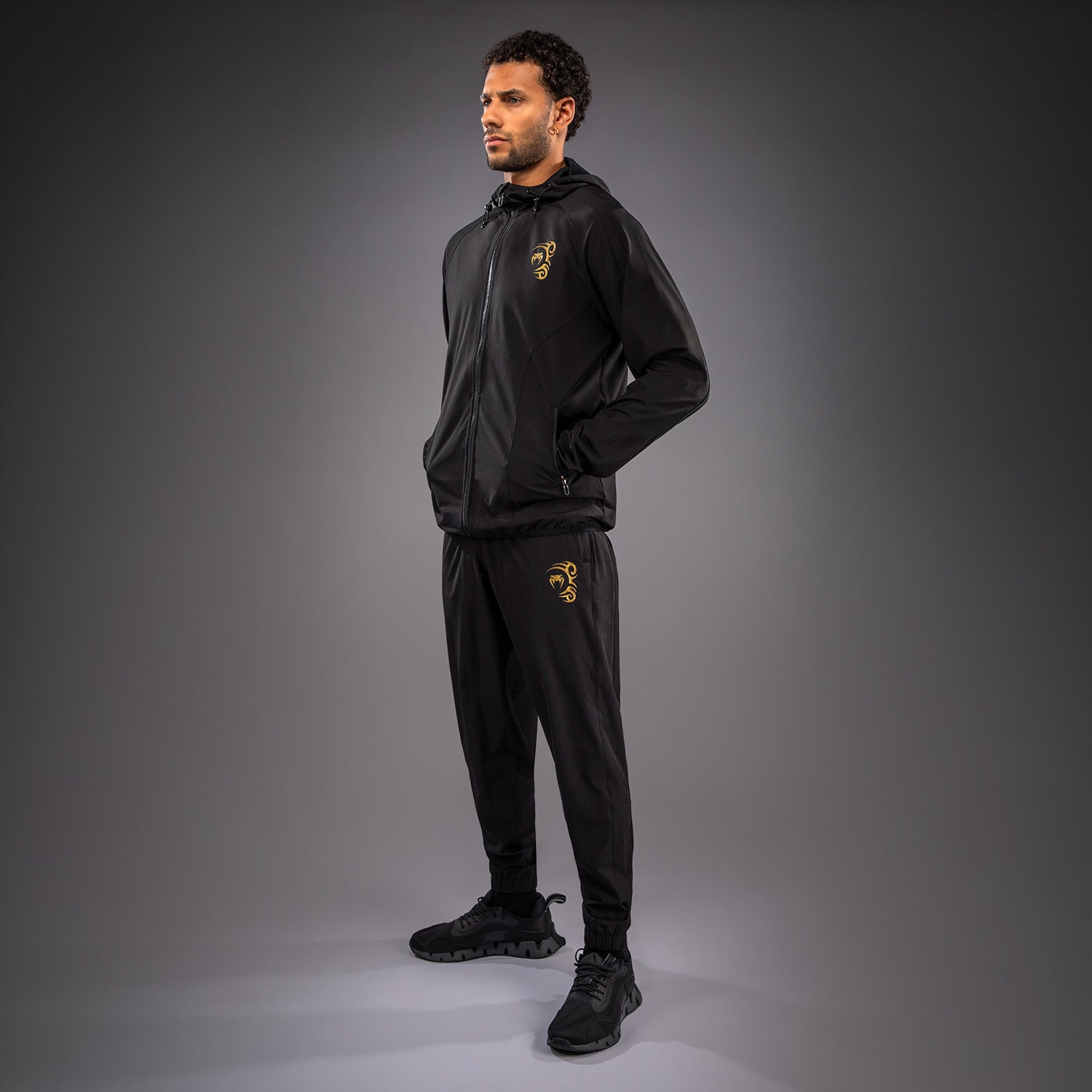 venum-x-mike-tyson-tiger-trainingsjacke-herren-schwarz-gold image 3