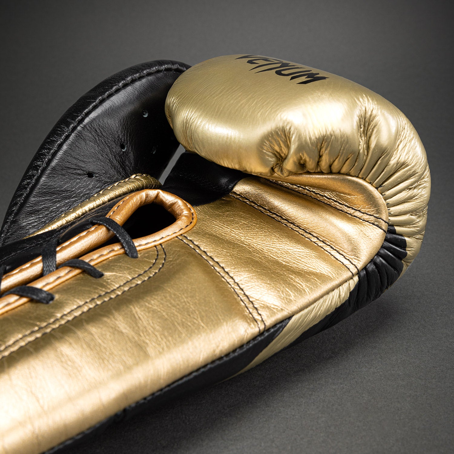 venum-hammer-profi-boxhandschuhe-mit-schn-rung-schwarz-gold image 5