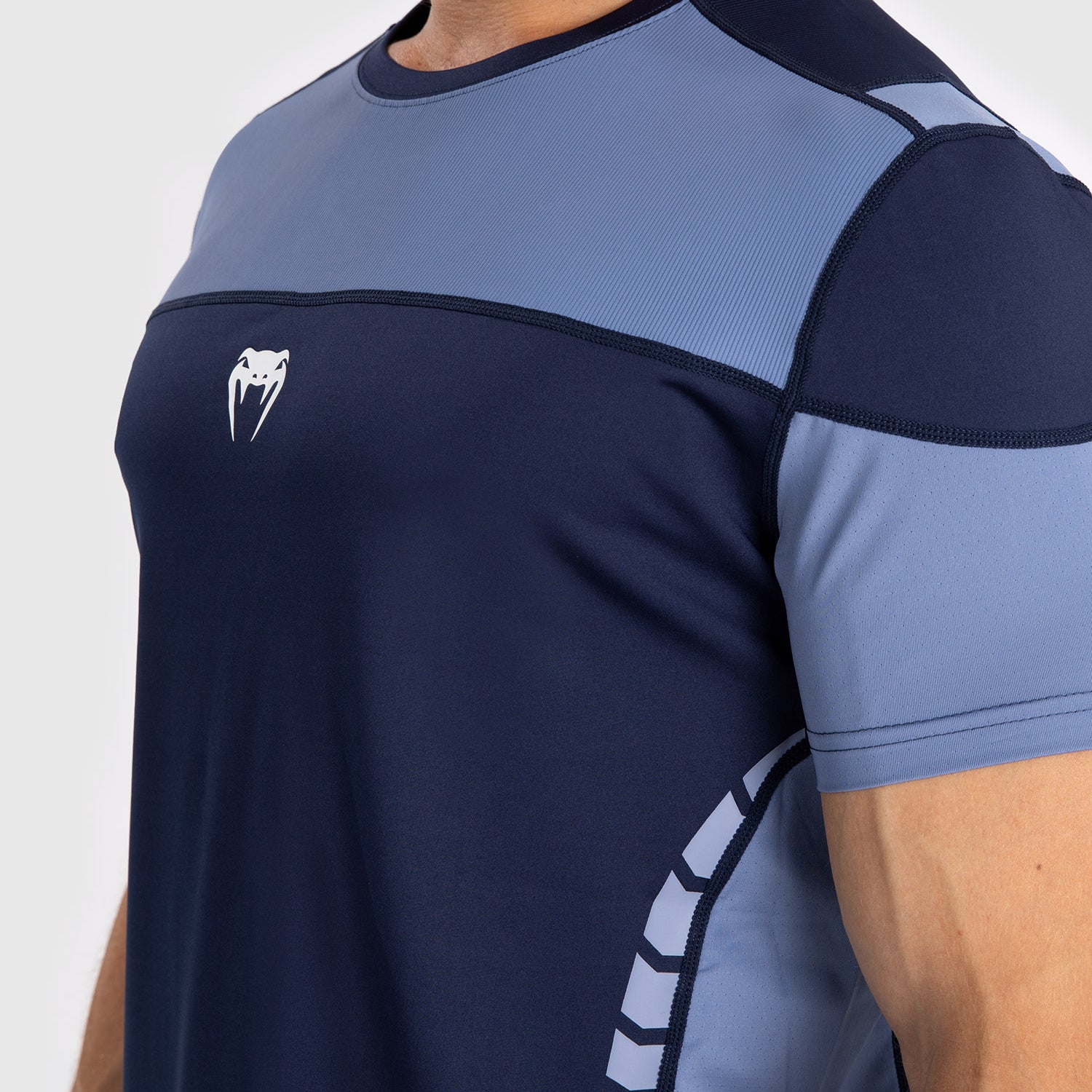 venum-tempest-herren-dry-tech-t-shirt-marineblau-blau image 4