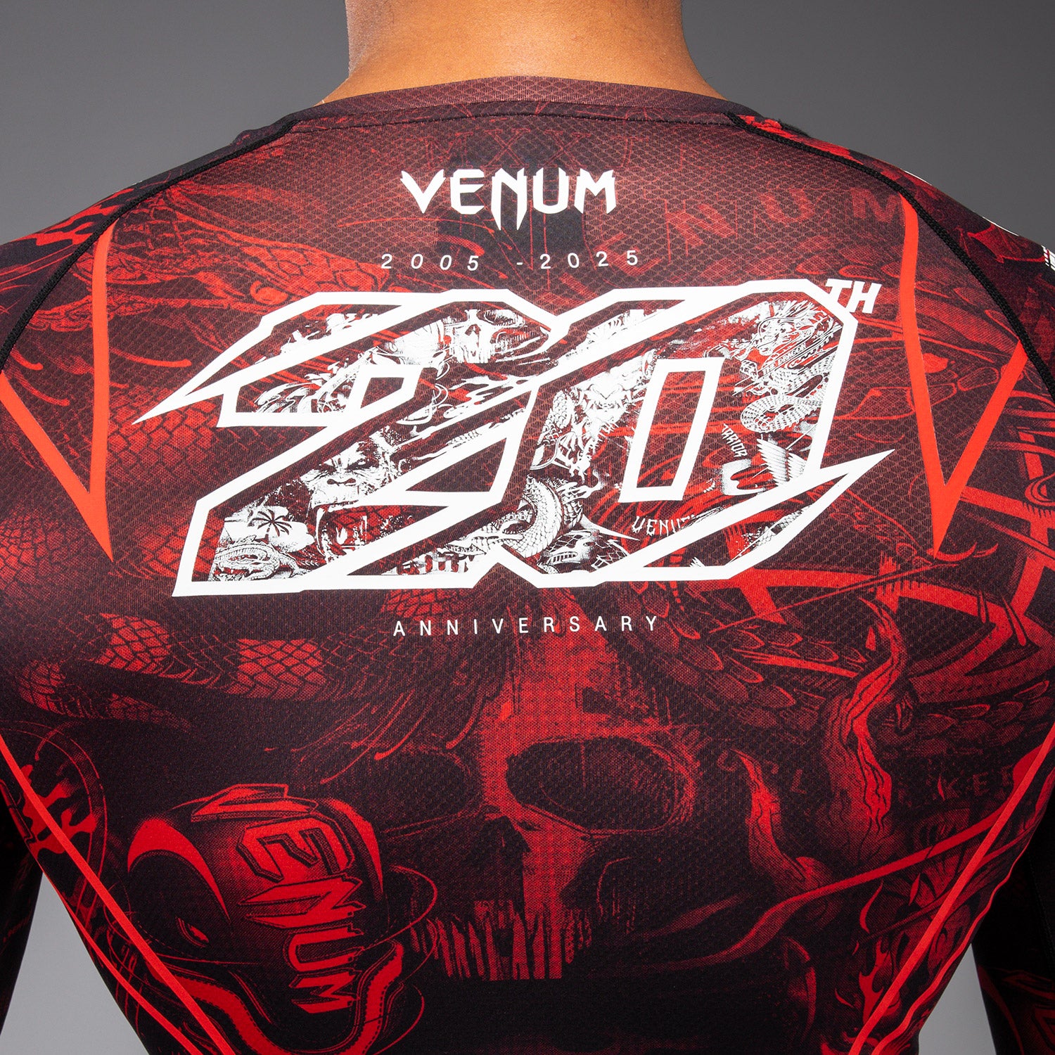 venum-20th-anniversary-langarm-rashguard-herren-schwarz-rot image 6