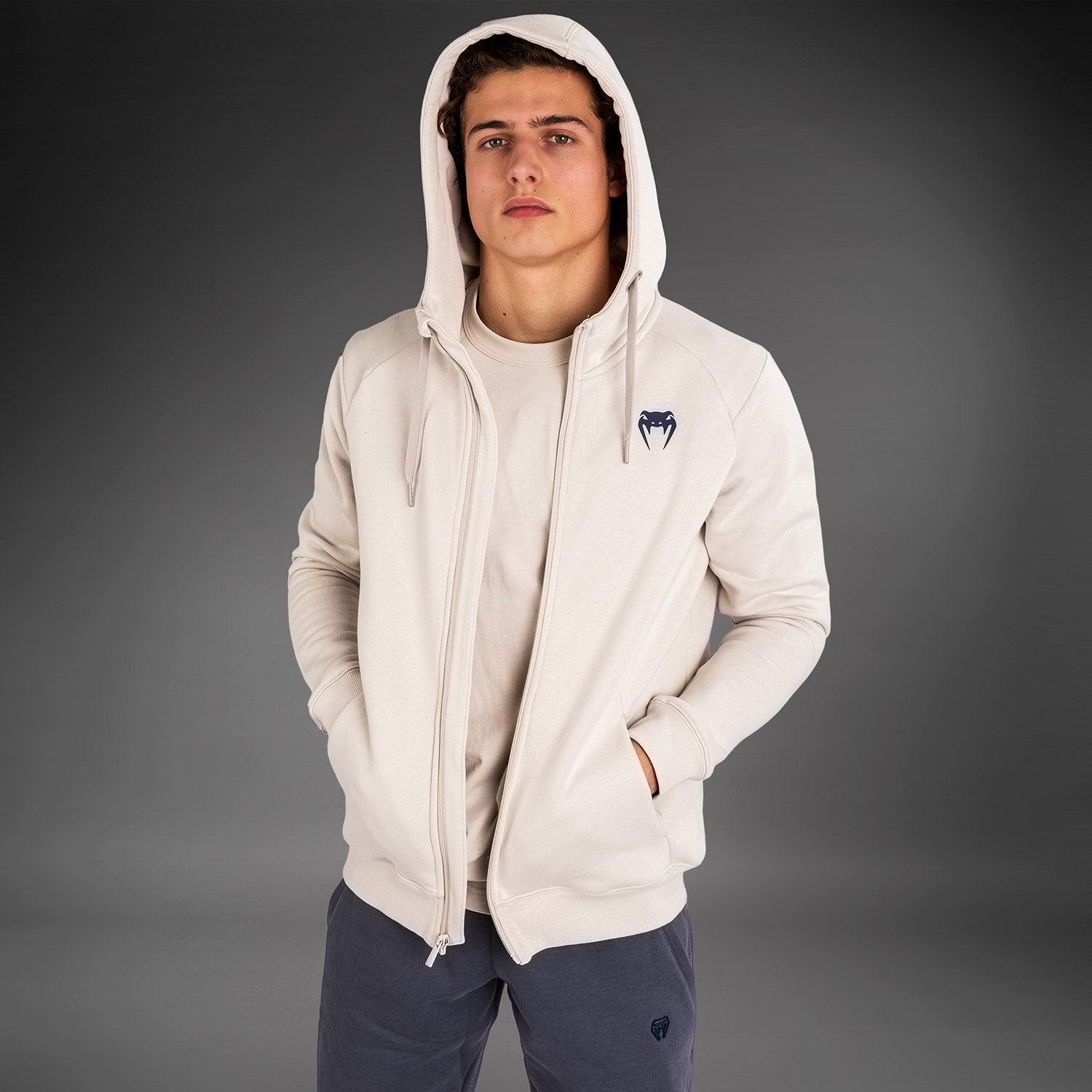 venum-strikeland-full-zip-hoodie-herren-greige image 7