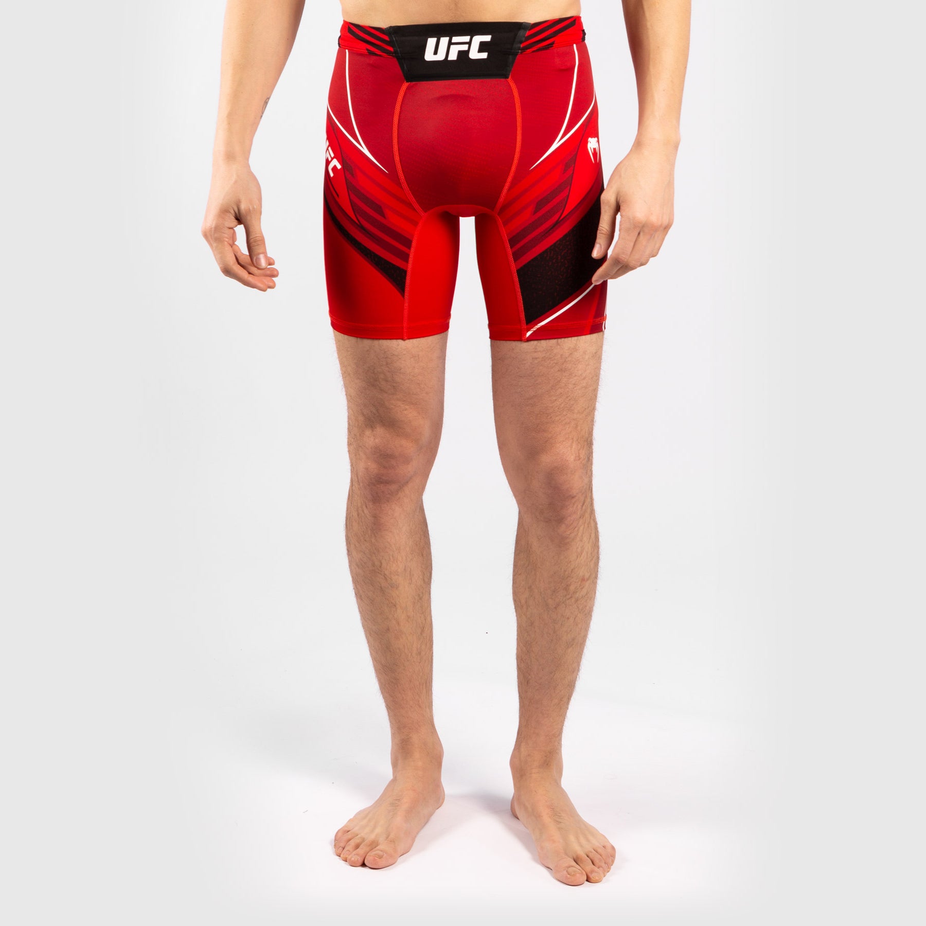 ufc-venum-authentic-fight-night-herren-vale-tudo-shorts-short-fit-rot image 1