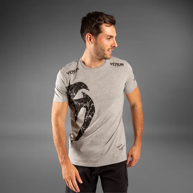 venum-giant-t-shirt-grau-schwarz-herren image 1
