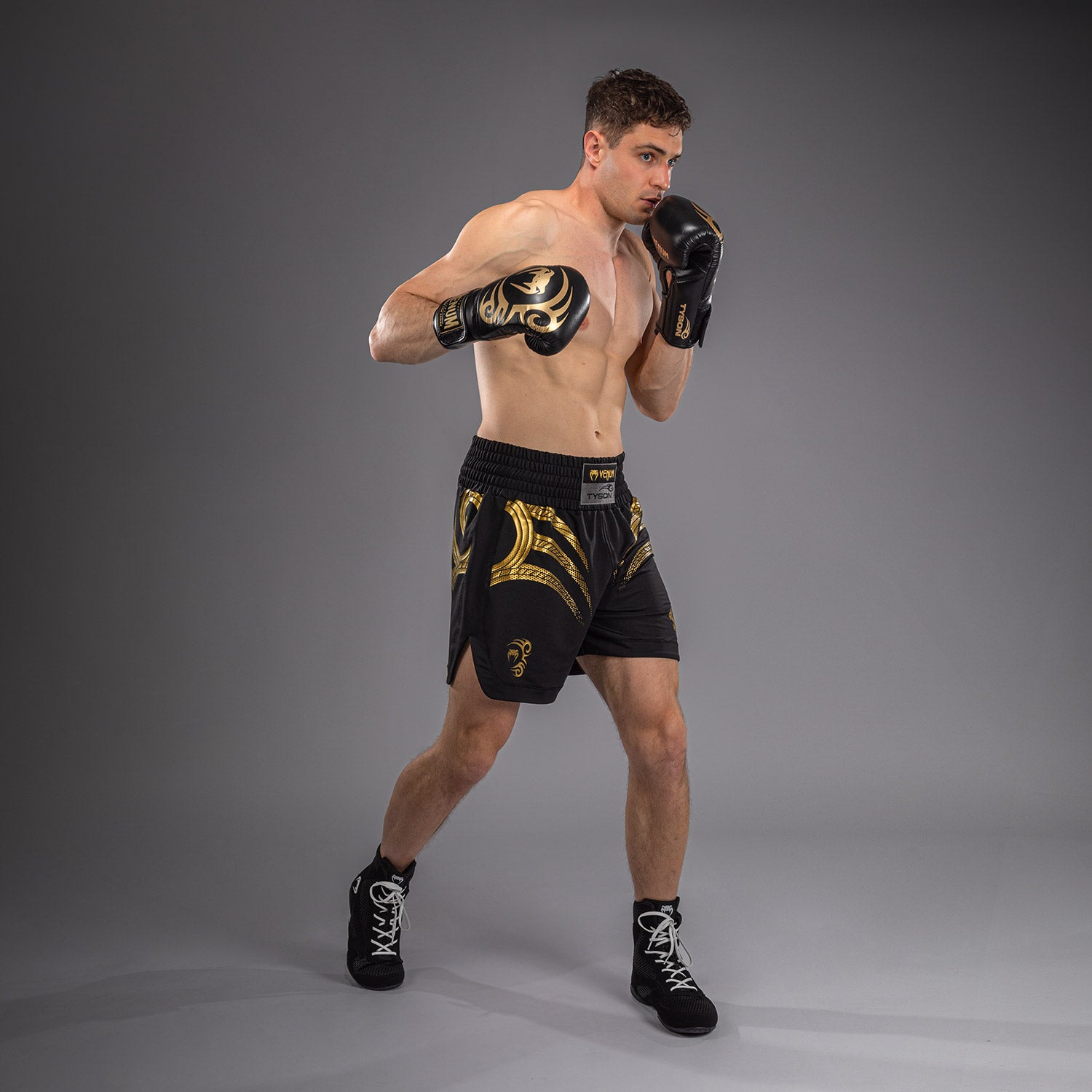 venum-x-mike-tyson-tiger-boxshorts-schwarz-gold image 2